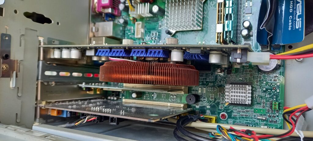 GeForce 5900 XT